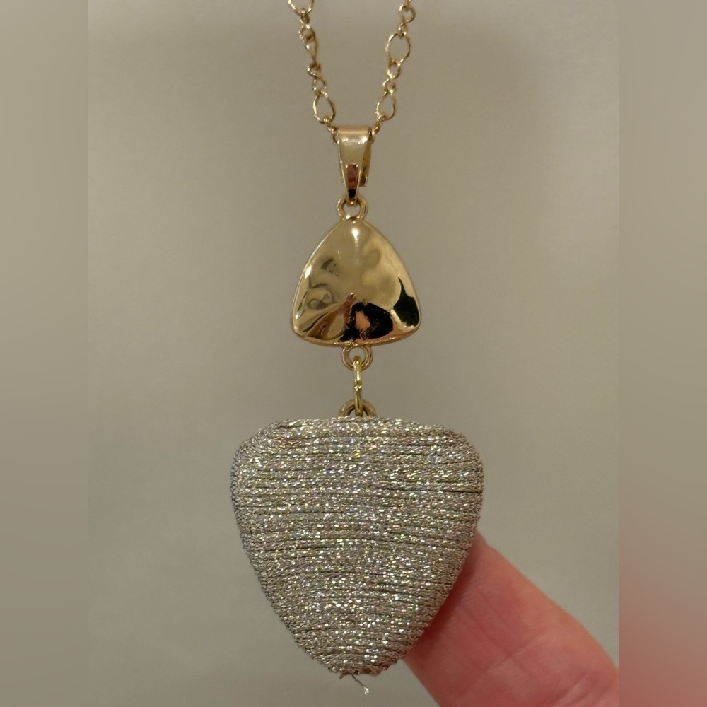 Elegant Gold and Silver Pendant Necklace